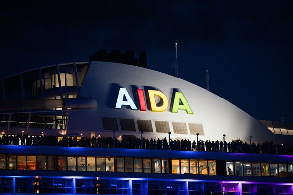 Experience the Art of Authentic British Jam-Making: Engaging Hands-On Workshops for Travelers